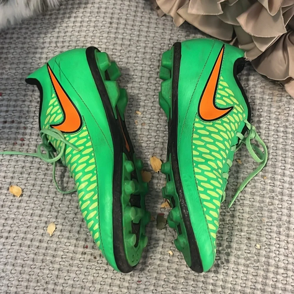 Nike Jr Magista Lime Green  & Orange Youth Soccer Cleats Sz 3.5